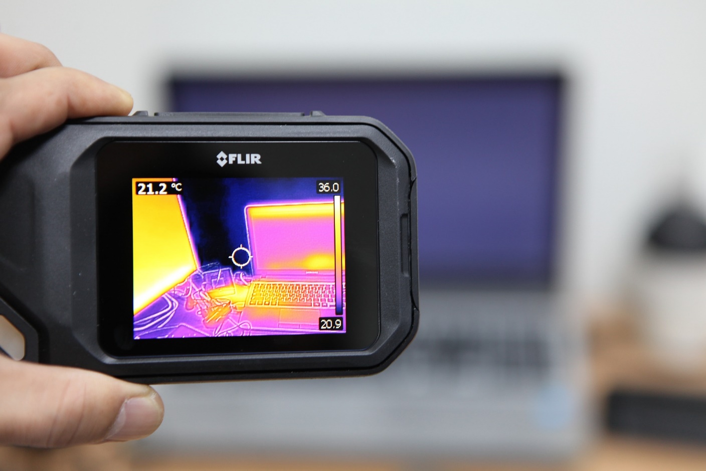 Рейтинг тепловизоров. Тепловизионная камера FLIR. Тепловизионное обследование FLIR. Тепловизионные снимки FLIR. Тепловизоры 2021.