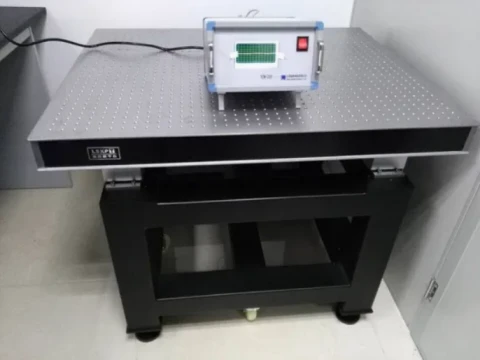 Top Performance Active and Tuned Damped Optical Table Size 800 X 600 mm M6 photo 1