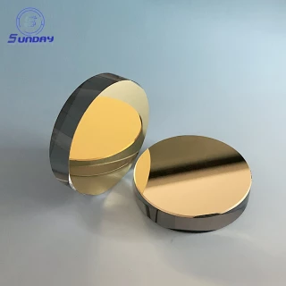 Custom dielectric mirror for high power laser use